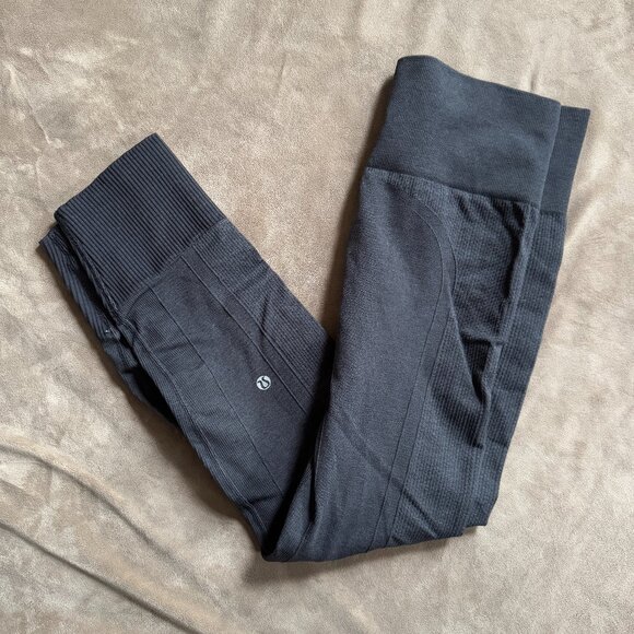 Lululemon Ribbed Leggings- Gray- Size 8/ M - Picture 1 of 4